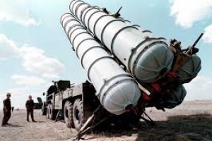 İran&#039;a S-300 füzelerinin teslimatı başladı