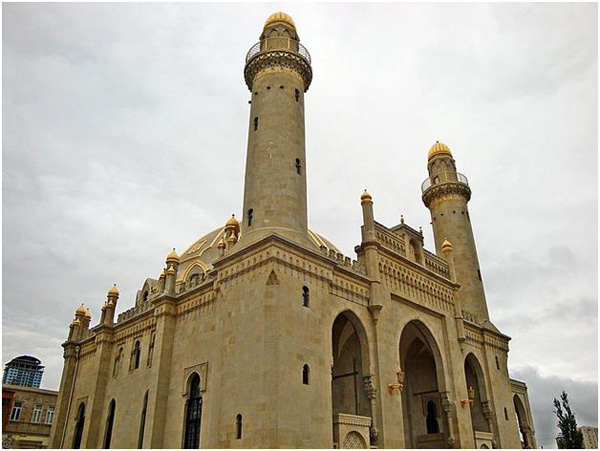 آذربائیجان کے شہر باکو میں مسجد تازہ پیر