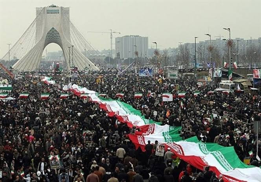 اسلامی انقلاب کی 44 ویں سالگرہ، ایران امریکا مردہ باد کے نعروں سے گونج اٹھا