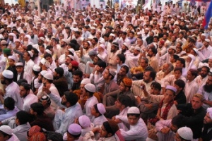 پانچ ہزار سے زائد پاکستانی علماء اہلسنت کا اعلان/ دپشتگردی کے خلاف پاک فوج کا ساتھ دین گے