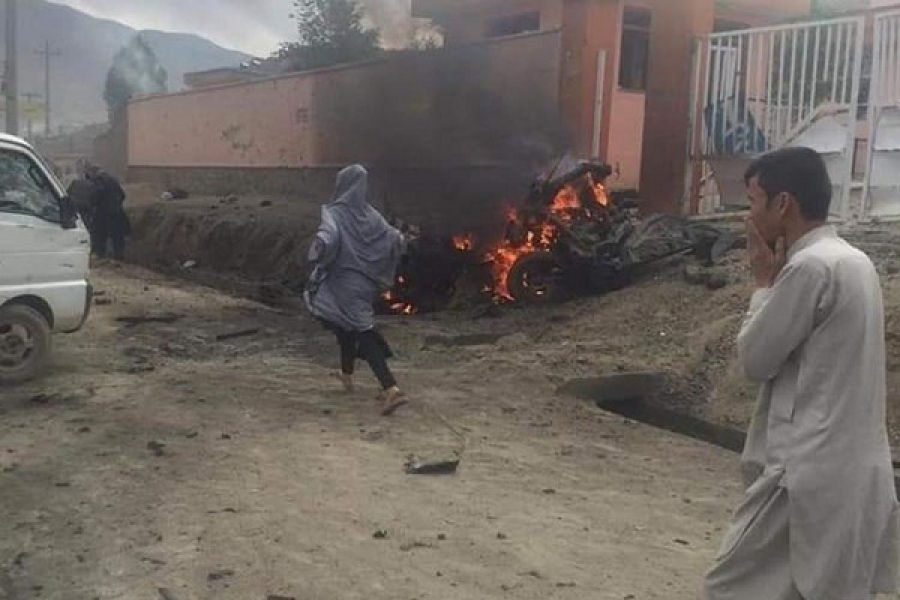 کابل میں اسکول پر خودکش حملے اور فائرنگ