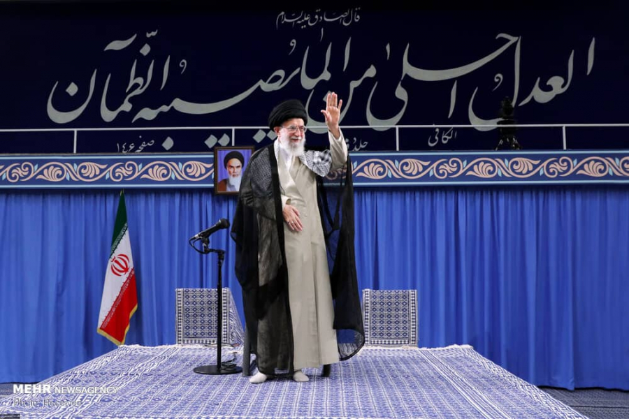 رہبر انقلاب اسلامی سے عدلیہ کے سربراہ اور اہلکاروں کی ملاقات رہبر انقلاب: امریکہ مذاکرات کے ذریعے ایرانی عوام کی طاقت اور اقتدار کے عناصر کو سلب کرنا چاہتا ہے