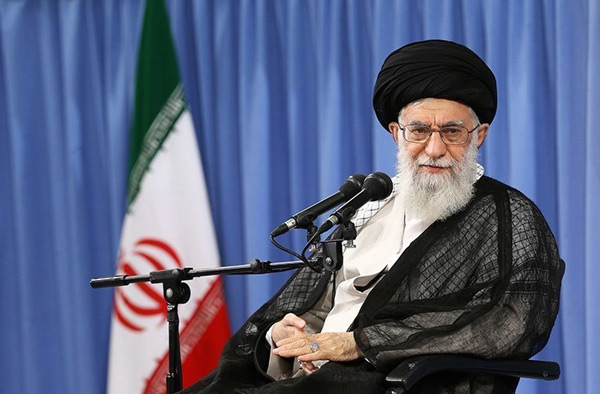 الإمام الخامنئي: صمود إيران ضد الإرهاب خارجياً حماها من هجمات إرهابية عديدة في الداخل+صور