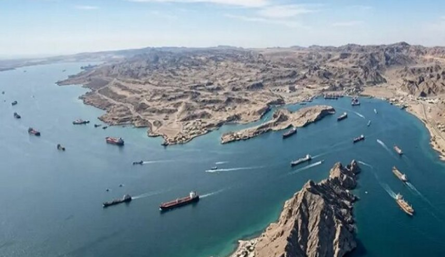 إيران تحذّر اميركا من أي مرافقة للسفن في مضيق هرمز