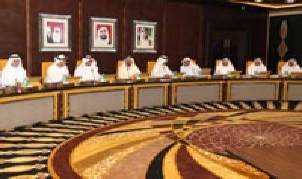الامارات تدعو لتعزیز العلاقات مع إیران