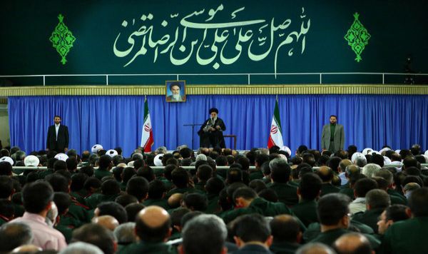 الإمام الخامنئي يلتقي قادة حرس الثورة الإسلامية و المنتسبين لهذه المؤسسة