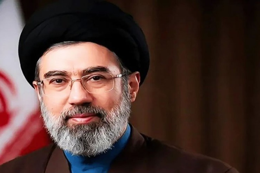 قائد الثورة يعرب عن شكره وتقديره لعلماء أهل السنة