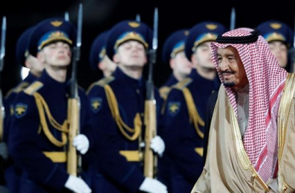 لماذا يقوم الملك السعودي بزيارة باهتة إلى موسكو؟
