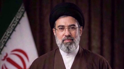 قائد الثورة الإسلامية يهنئ المنتخب الإيراني للمصارعة الرومانية تحت 23 عاماً بإحرازه لقب بطولة العالم