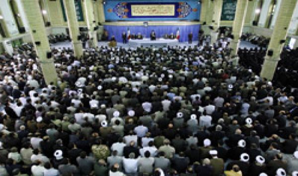 الإمام الخامنئی فی عید المبعث: تحقق وعود العون الإلهی بحاجة للجهاد و الحرکة و تقبّل الأخطار 