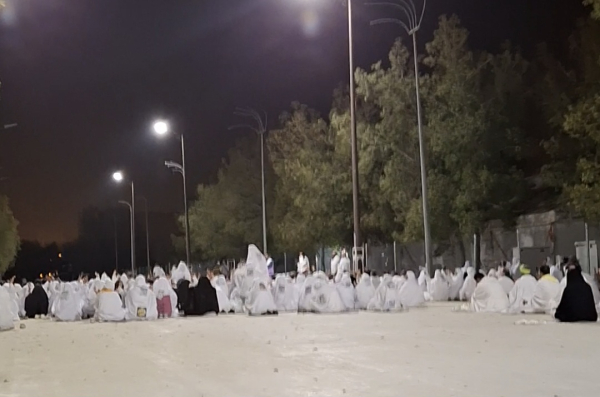 Pilgrims reached the desert of Arafat