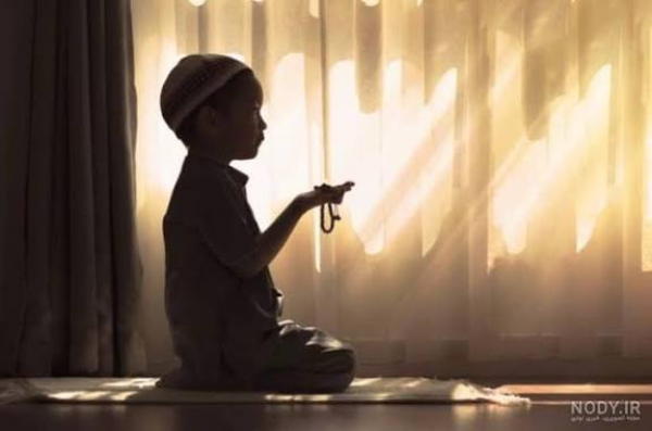 What is the main difference between Shia and Sunni Islam?