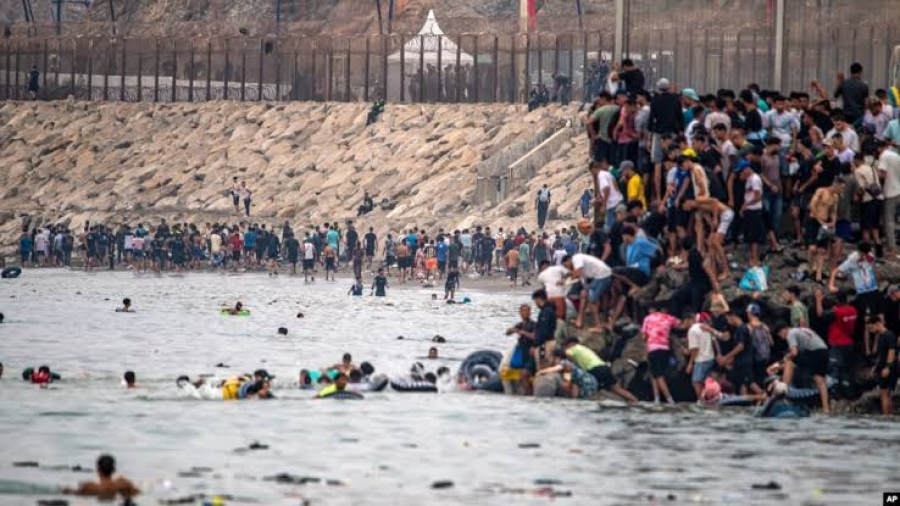 Moroccan Role in New Migration Wave to Spain; Political Pressure Mounts on Sánchez Government
