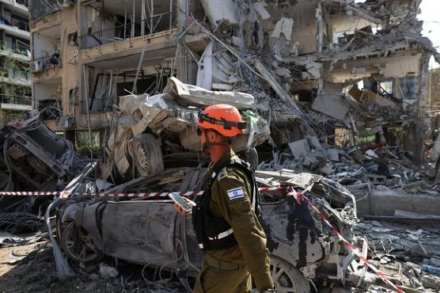 Hebrew sources: One missile every 90 minutes