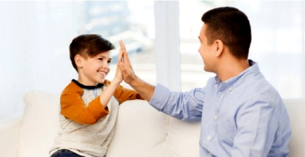 چطور بدون دیکتاتوری و بی‌تفاوتی، پدری مقتدر باشیم؟