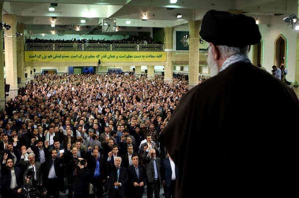 دیدار جمعی از معلمان با رهبر انقلاب