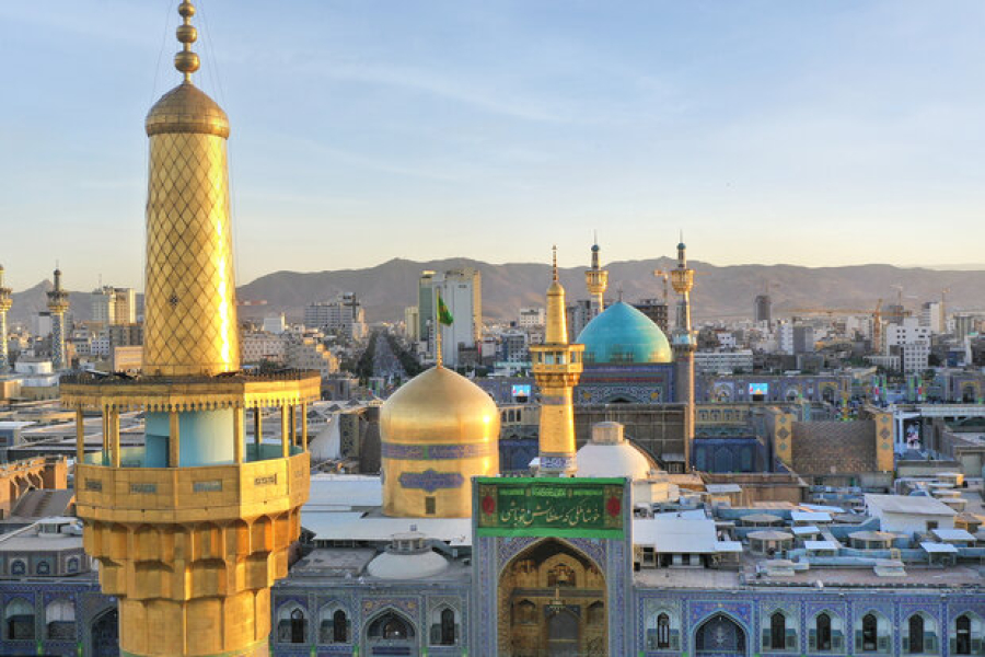 حرم امام رضا(ع)؛ پناهگاه دل‌های گرفته