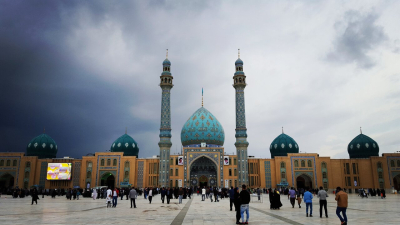 انتظار فرج یعنی دست از تلاش برنداریم!