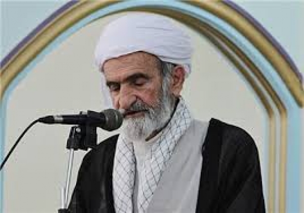 امام جمعه اهل سنت سنندج: تقویت بنیان خانواده ها و حفاظت از سلامت جسمی و روانی جوانان مدنظر قرارگیرد