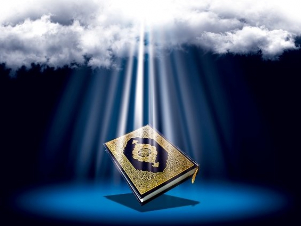 وَكَذَٰلِكَ أَنزَلْنَاهُ آيَاتٍ بَيِّنَاتٍ وَأَنَّ اللَّـهَ يَهْدِي مَن يُرِ‌يدُ