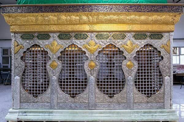 رونمایی از ضریح جدید حرم حضرت زینب کبری (س)