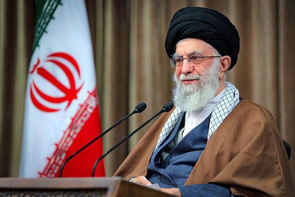 رهبر انقلاب: آمریکا به همت ملت‌های منطقه از این منطقه خواهد رفت