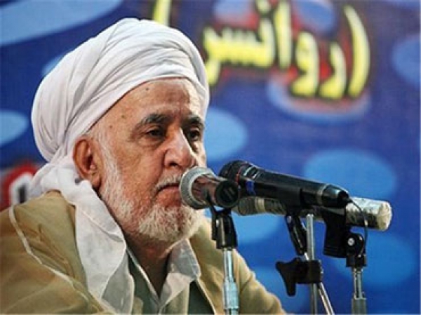 ماموستا غفوری: هوشیاری مقام معظم رهبری توطئه‌های دشمنان را خنثی می‌کند