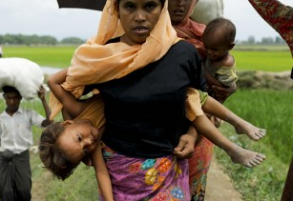 Crise des Rohingyas en Birmanie: Aung San Suu Kyi vivement critiquée