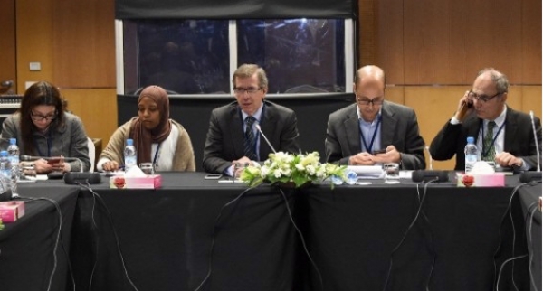 Premiers pourparlers directs entre Parlements rivaux libyens au Maroc