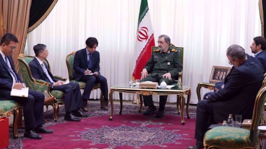 Le détroit d’Ormuz ne sera pas rouvert tant que les États-Unis n’auront pas accepté les conditions de l’Iran (Rezaï)