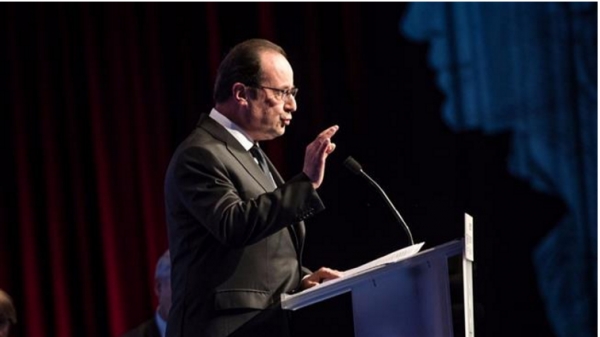 Hollande critique les USA