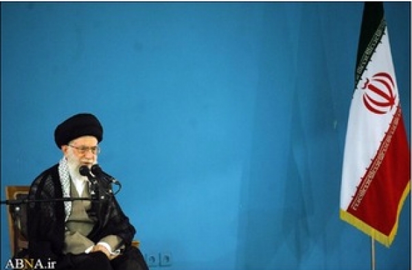 Guide iranien : les efforts américains pour lutter contre EIIL sont &quot; irréels &quot;