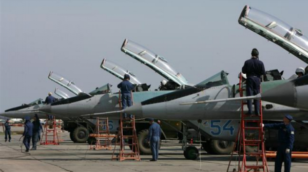 La Russie déploie de nouveaux avions sur la base aérienne de Hmeimim en Syrie