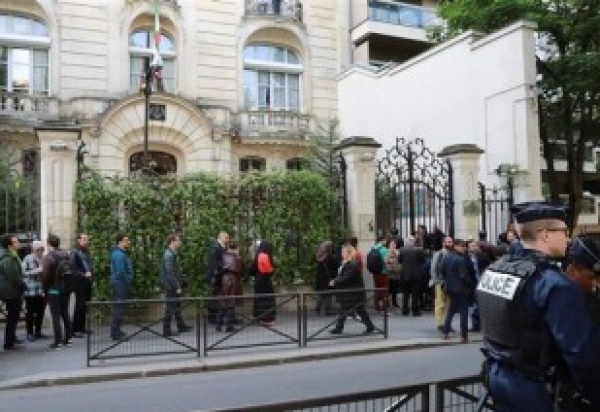 La présidentielle Iranienne en cours en France