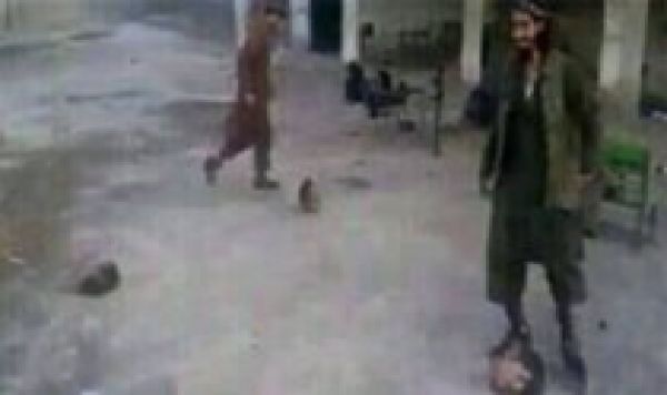 Syrie: &quot;tête des chiites&quot;= &quot;ballon de football&quot;!!! (18+)