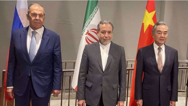La Chine et la Russie rejoignent l&#039;Iran pour rejeter la décision de l&#039;E3 de rétablir les sanctions de l&#039;ONU contre Téhéran