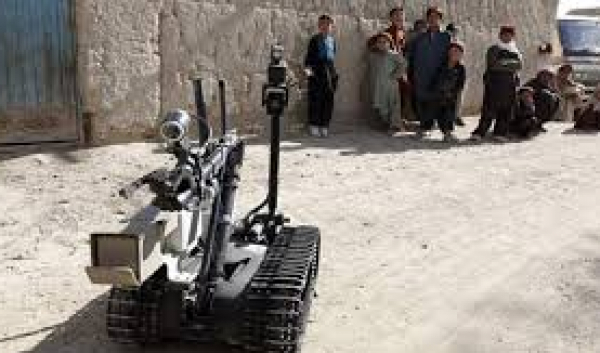 Photo News : les réfugiés seront-ils à l’abri des robots tueurs ?