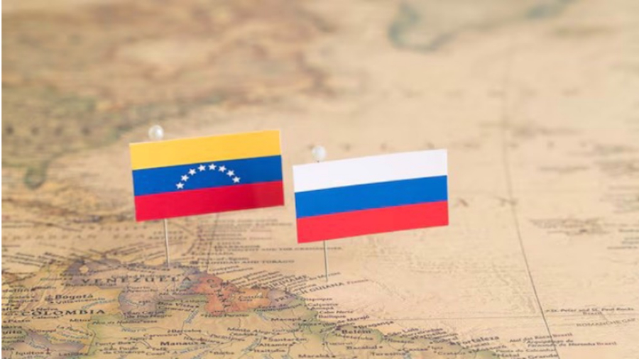 La Russie condamne fermement les États-Unis pour leur recours excessif à la force militaire dans les Caraïbes