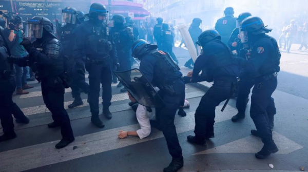 France : démocratie en décrochage, entraves à l’exercice des libertés dont le droit de manifester