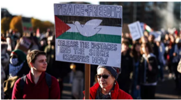 Grande marche pro-palestinienne organisée à Londres avec une forte présence policière