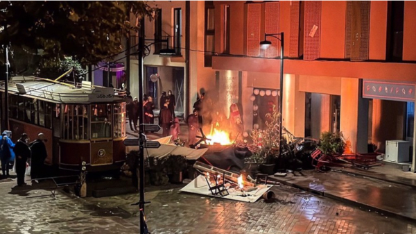 Kobakhidzé impute les troubles à l’ambassadeur de l’UE, l’accusant de soutenir une tentative de renversement de l’ordre constitutionnel