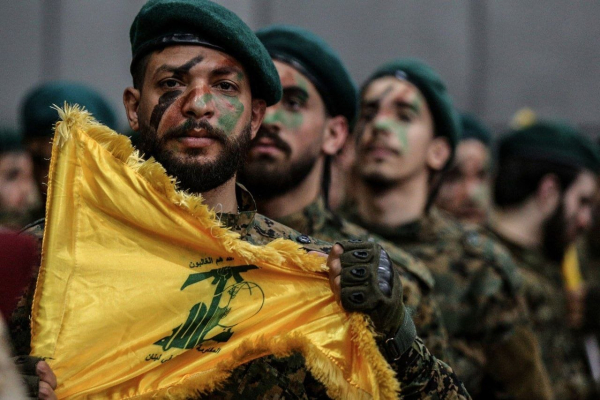 Hezbollah riposte courageusement contre l' agression du régime Israël au sud de Liban