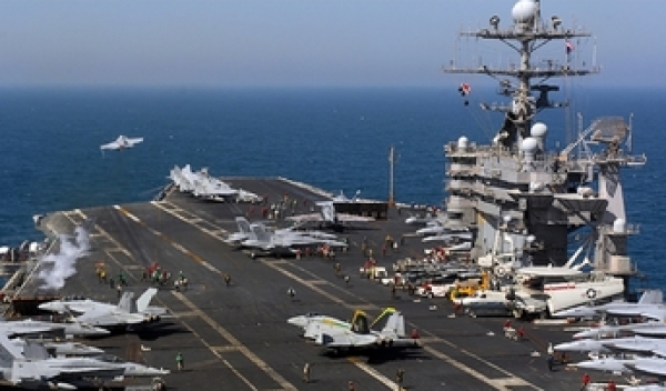 Drone de surveillance iranien survole les porte-avions américains