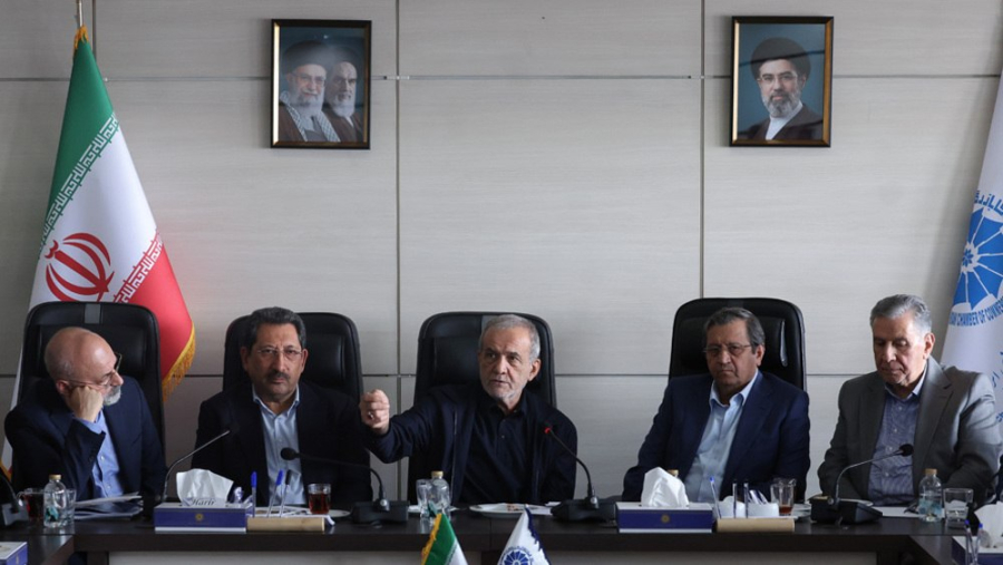 Pezeshkian: “L’Iran ne cédera pas aux exigences excessives des États-Unis et réclame le rétablissement intégral de ses droits”