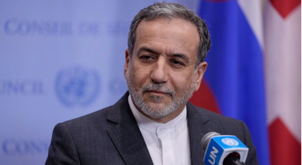 Araghchi souhaite une bonne année aux Juifs et critique vivement Netanyahu pour avoir terni l'image du judaïsme