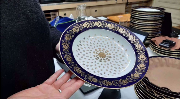 La vaisselle en porcelaine de l'Élysée a été dérobée par l’argentier en chef du palais