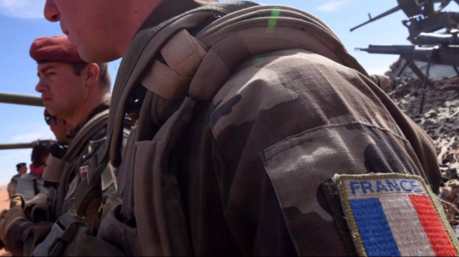 Le Service de renseignement russe annonce que la France prépare l'envoi de 2 000 soldats en Ukraine