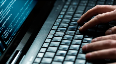 Royaume-Uni : une cyberattaque frappe trois aéroports et expose les données de 8,7 millions de voyageurs