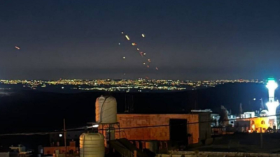 Le CGRI lance des salves de missiles sur une base US en Jordanie et des navires de guerre américains