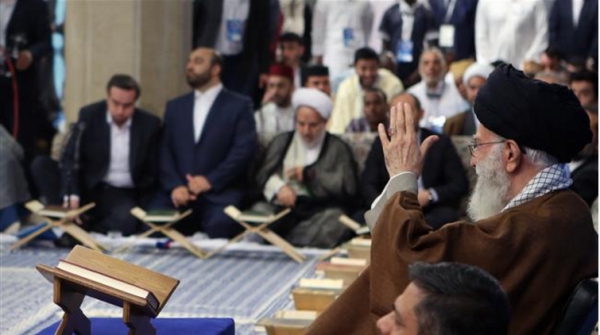 Ayatollah Khamenei: &quot;Il incombe à l’Ummah islamique de recourir au noble Coran&quot;